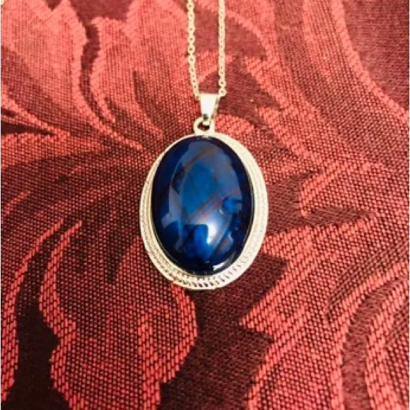 New Woman’s Sterling Silver Natural Brazilian Blue Kyanite Gemstone Necklace - Picture 5 of 10